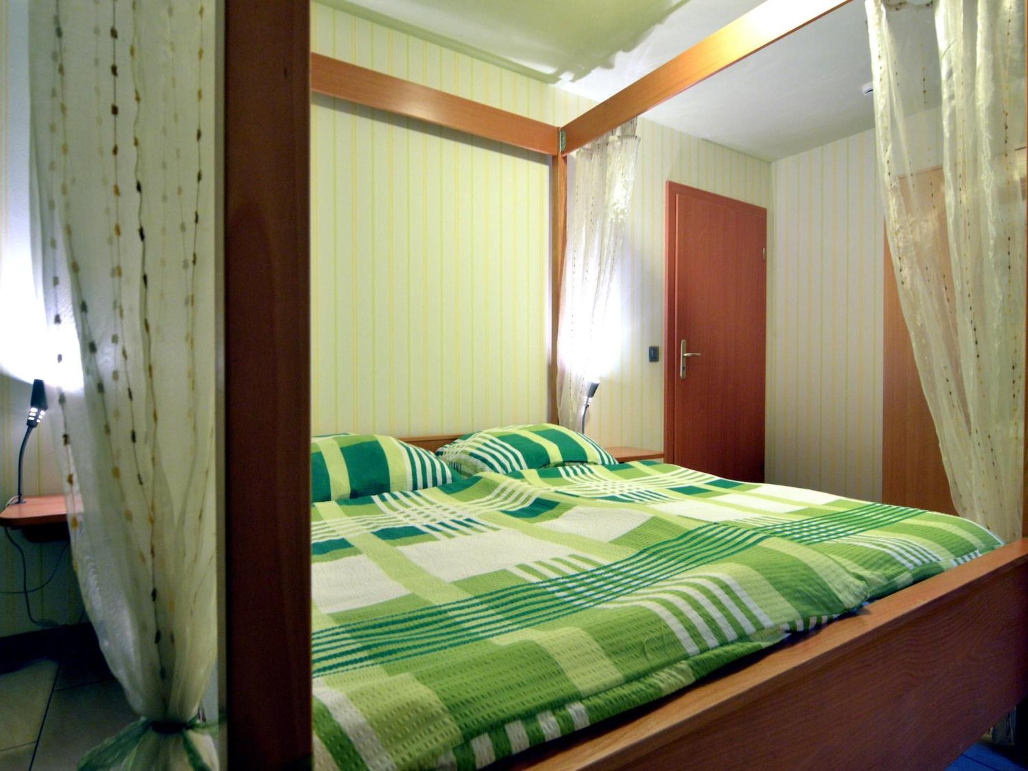 Comfy Holiday Home In Burg Reuland With Sauna Terrace Bbq Esterno foto